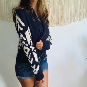 American Eagle Outfitters Snowflake Sweater Medium